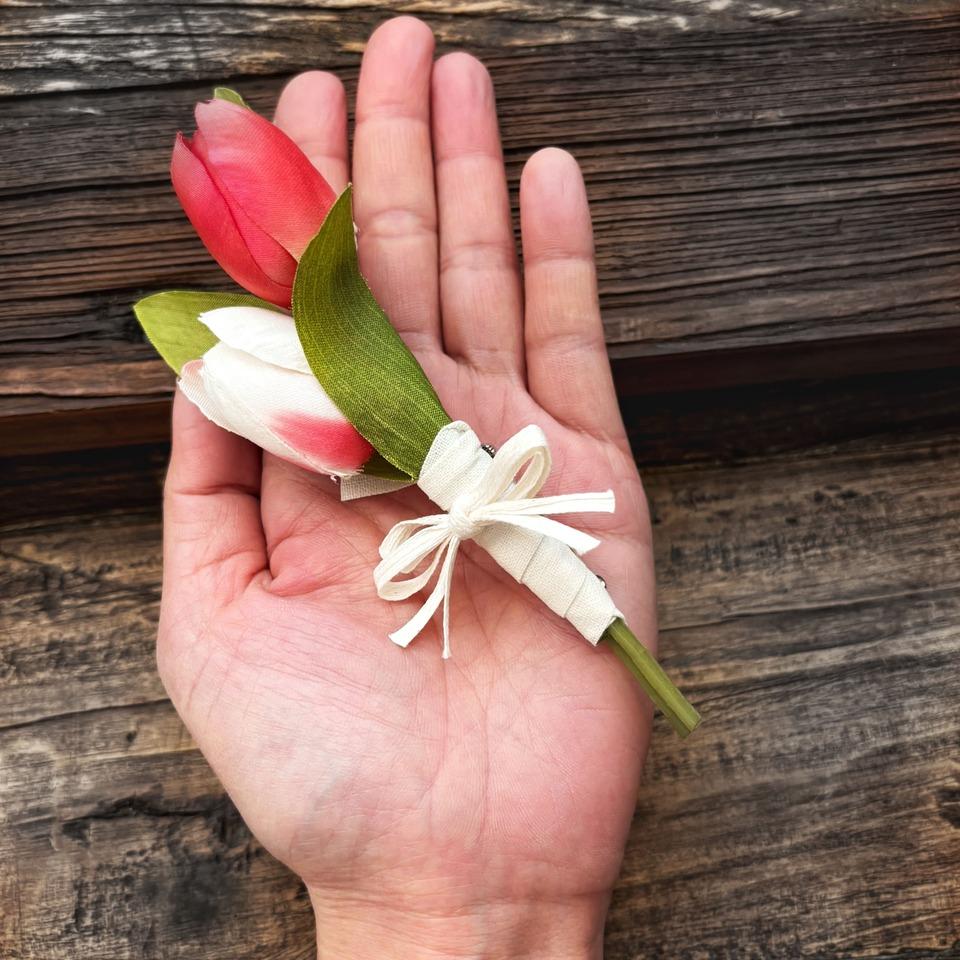 チューリップ 2輪 花束 コサージュ・2色から選べる（レッド・ピンク） | 8枚目